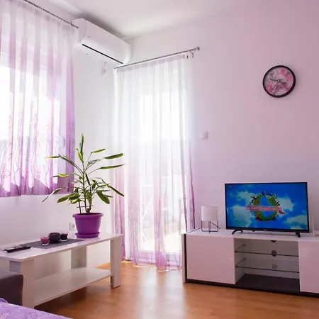 Helena Apartman *